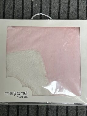 Mayoral Pink and Cream Super Soft Plush Newborn Baby Blanket. NWT